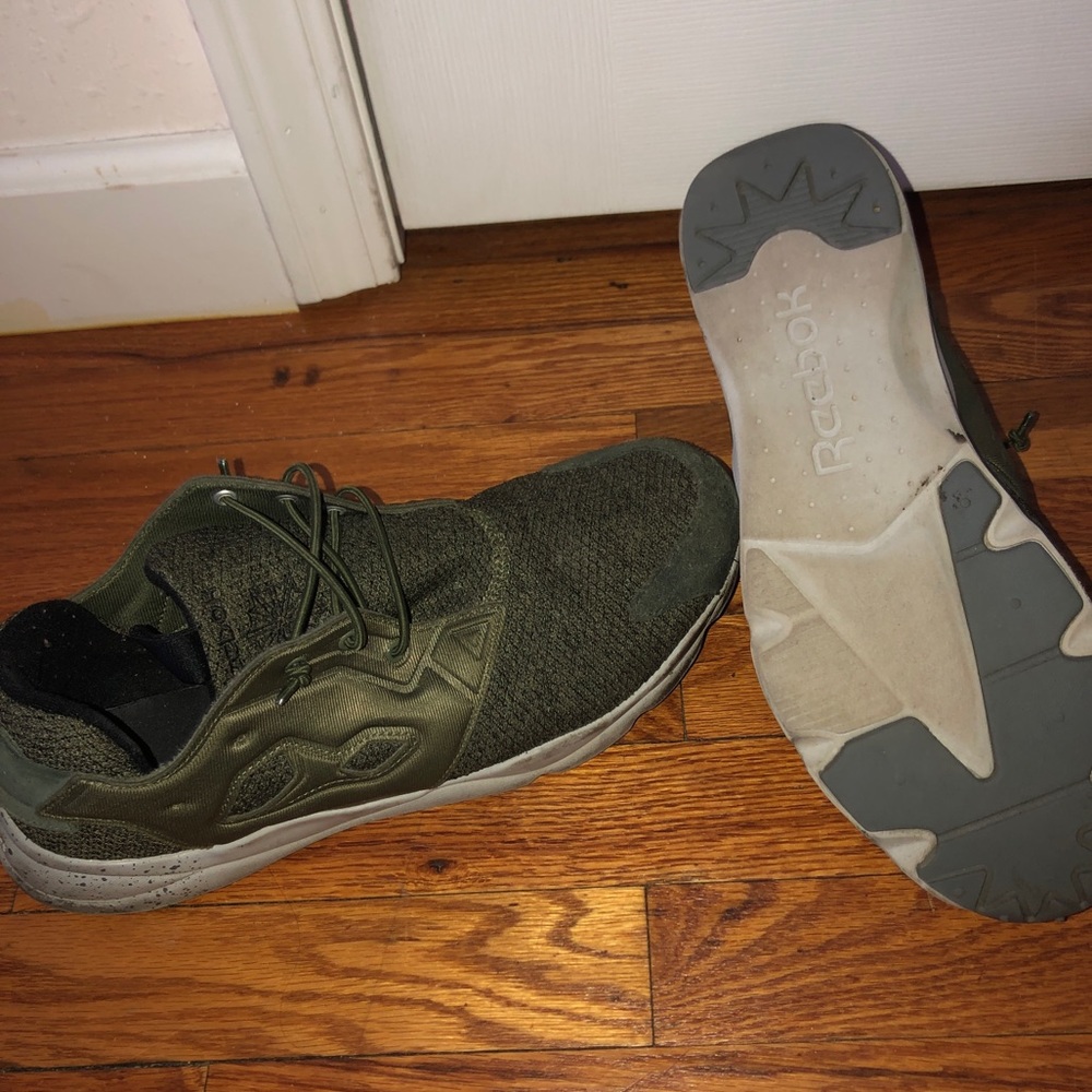 SIZE 12 Reebok army green shoe